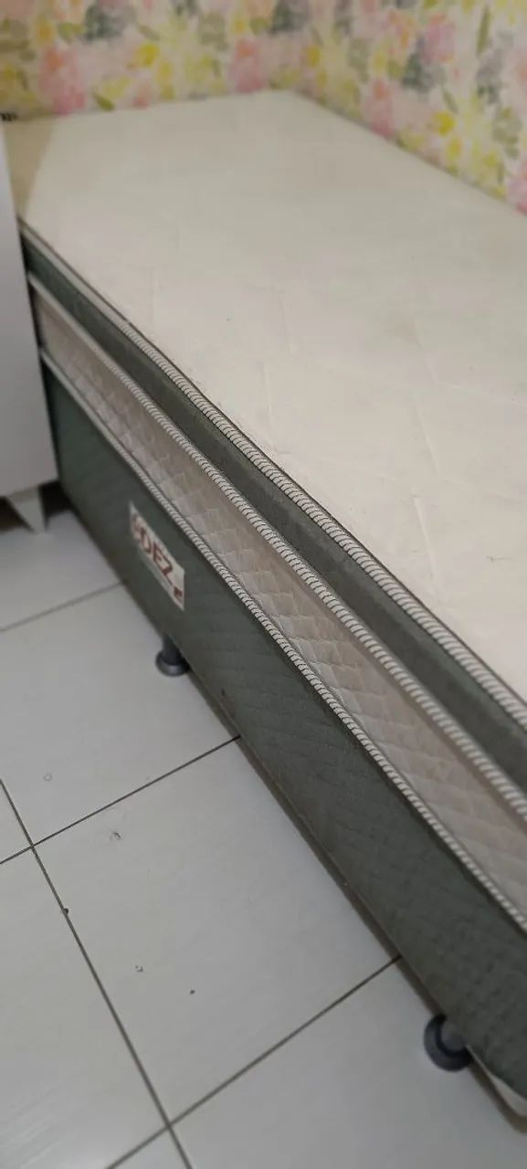 Cama de solteiro 