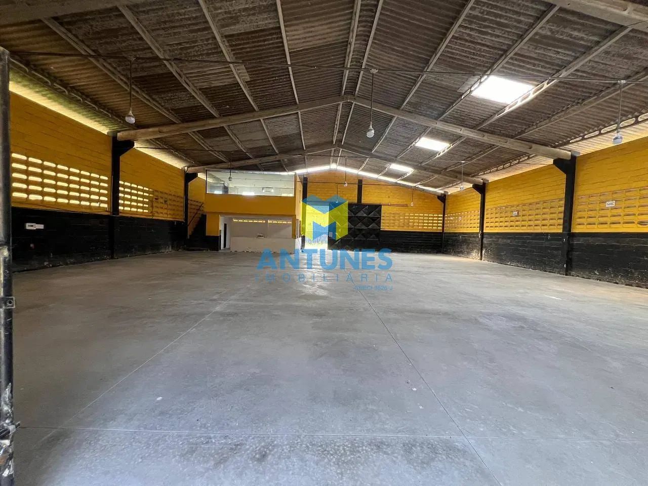 Alugue em Prazeres, Galpão com 520m² + doca e pátio de 650m². 100m da Br-101 - Foto 8