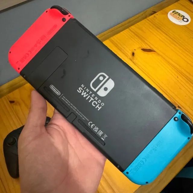 Nintendo Switch + Pro Controller + Jogo Mario Kart 8 - Foto 3