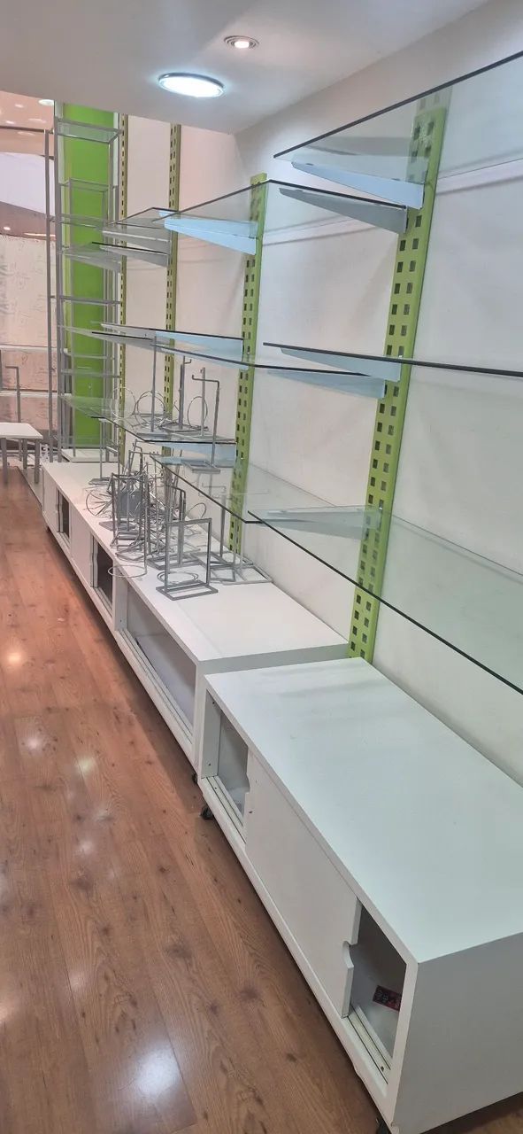 Armários, prateleiras, arara, tudo pra sua loja  - Foto 2