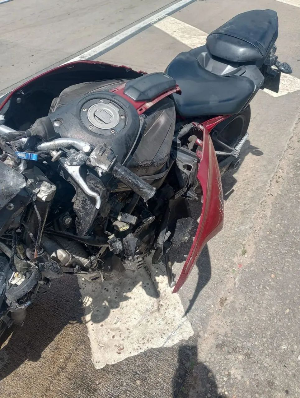 Vende MT 07 SUCATEADA