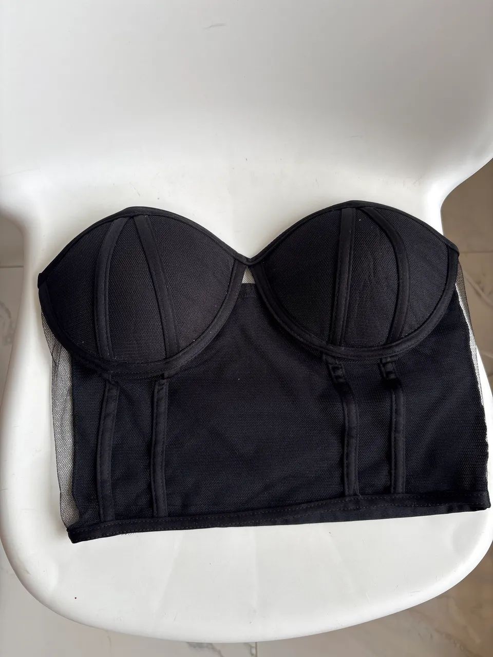 Cropped transparente e brilhoso 