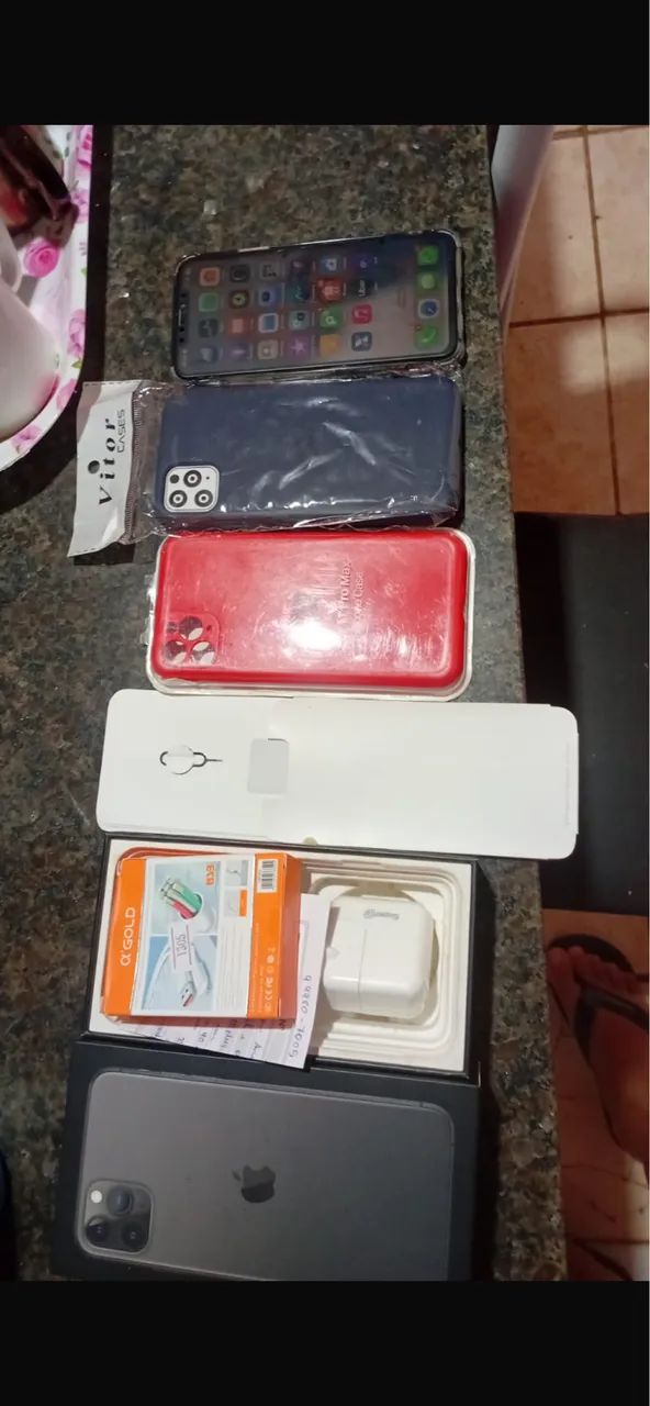 iPhone 11 Pro Max 64gb - Foto 2