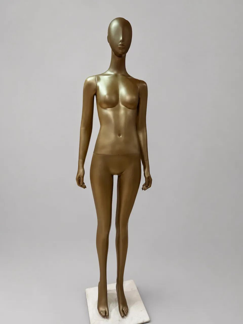 Manequins metalizados 