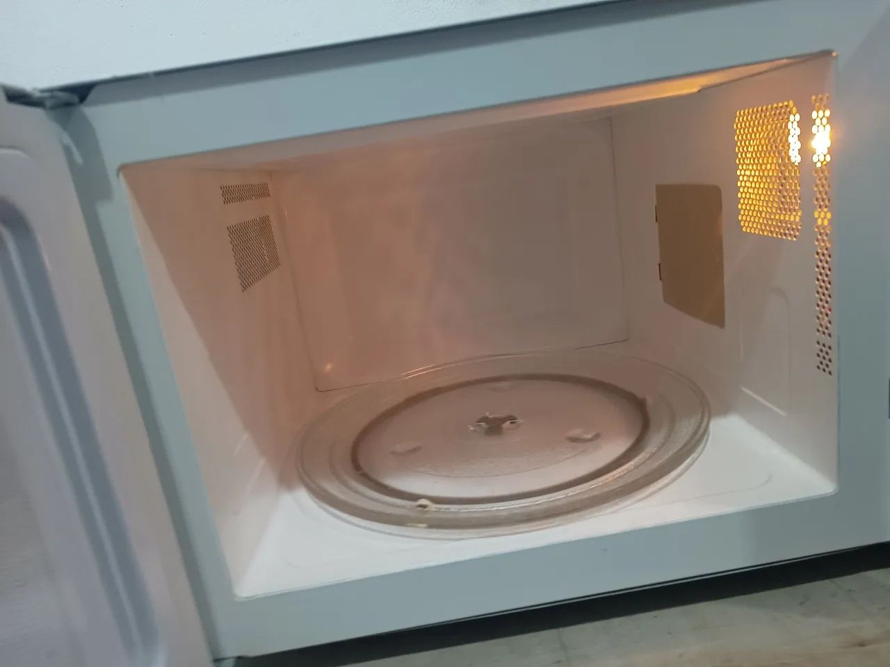 Microondas Eletrolux 30 litros  - Foto 2