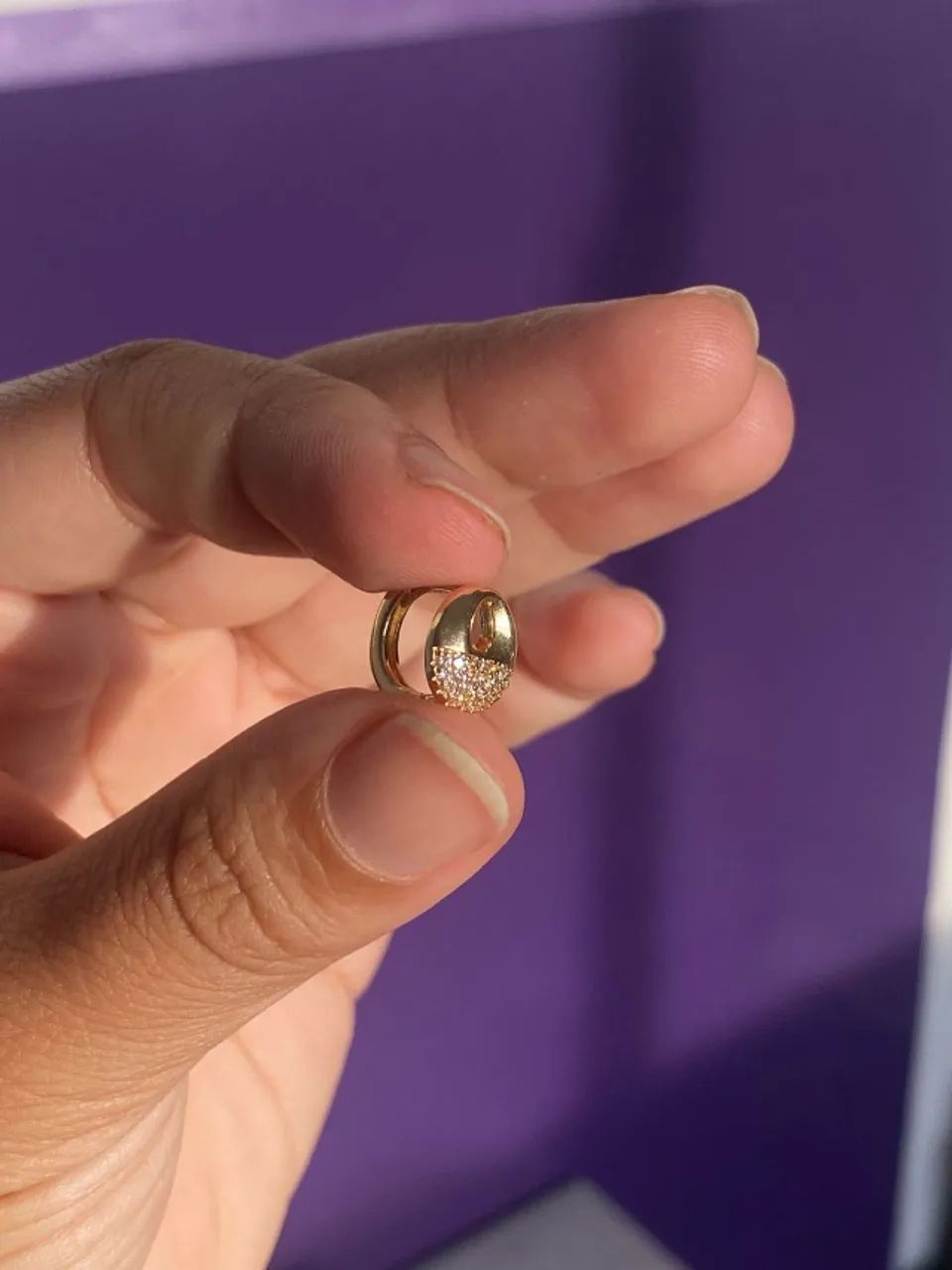 Argola Encorpada Banho Ouro 18K - Pavê de Zircônias Luxo - Foto 2