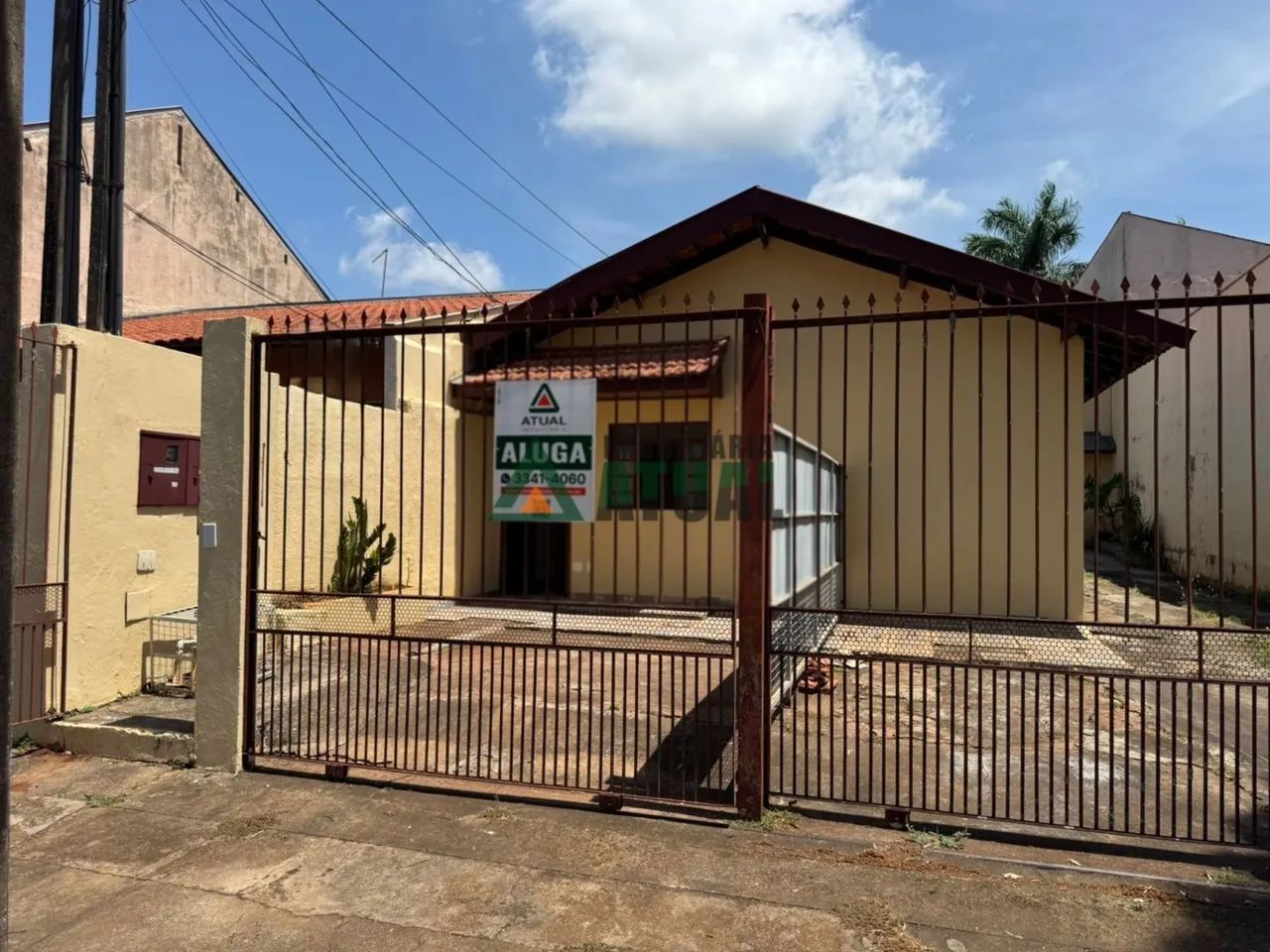 kitnet com 30 m² localizada na zona leste de Londrina/PR.