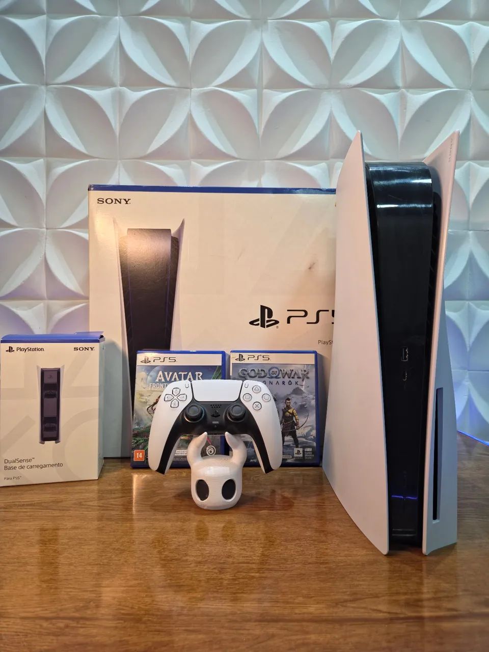 PS5 COM LEITOR + 2 JOGOS + BASE CARREGADORA - Foto 5