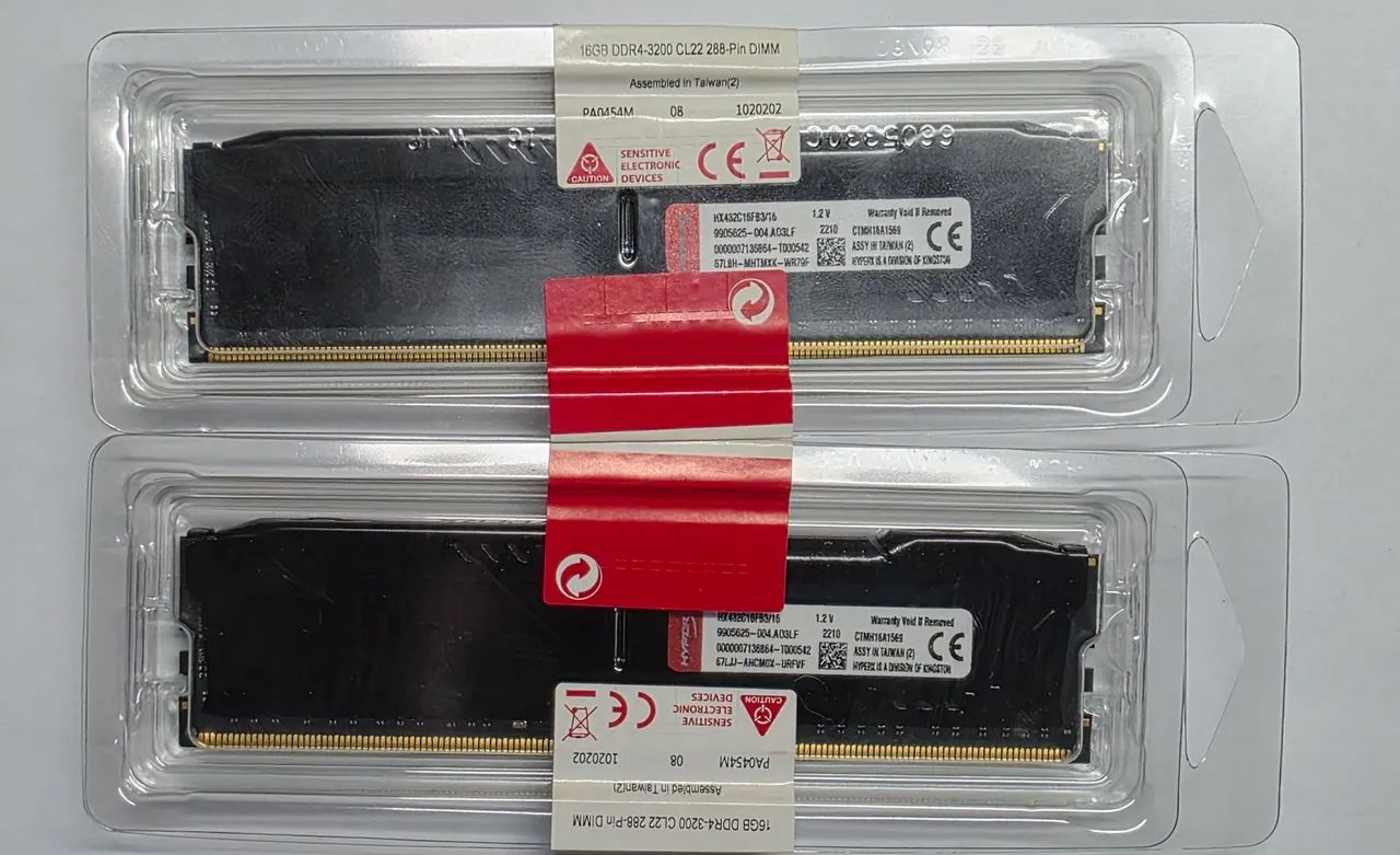 2x Memoria Ddr4 16gb Hyperx 3200 Mhz ( 32GB ) NOVA LACRADA