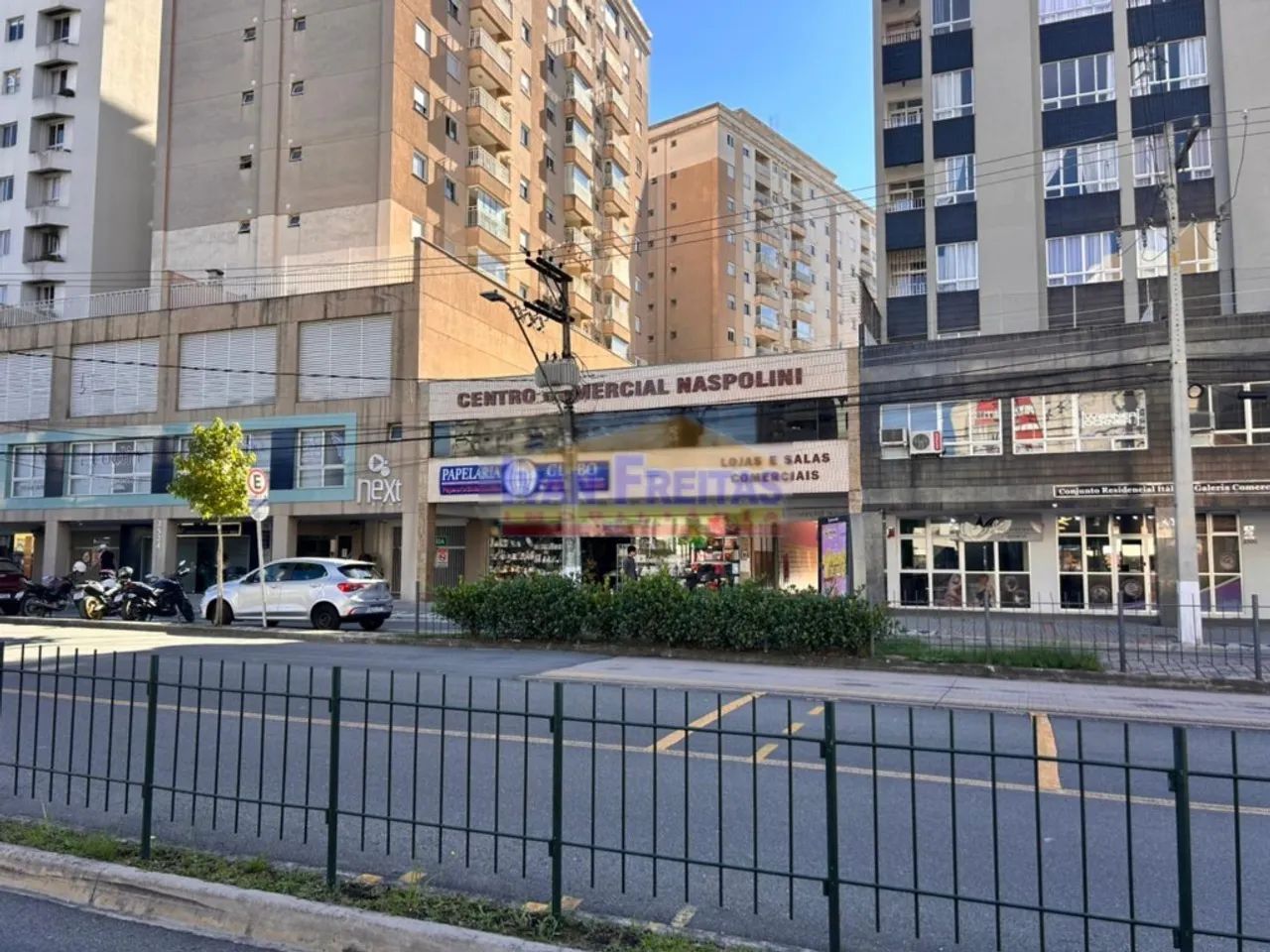 EXCELENTE CONJUNTO COMERCIAL NO PORTÃO - Foto 2