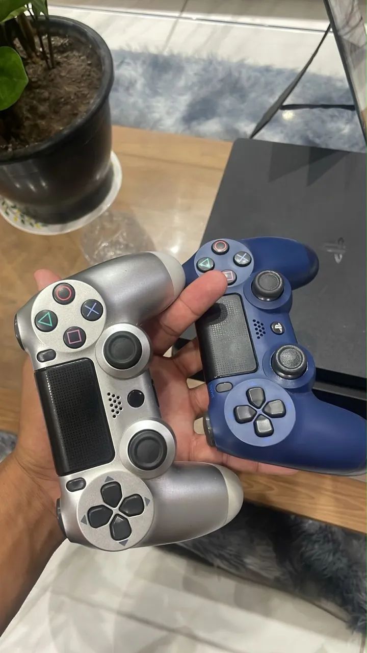 Ps4 com controle extra e vários jogos  - Foto 3