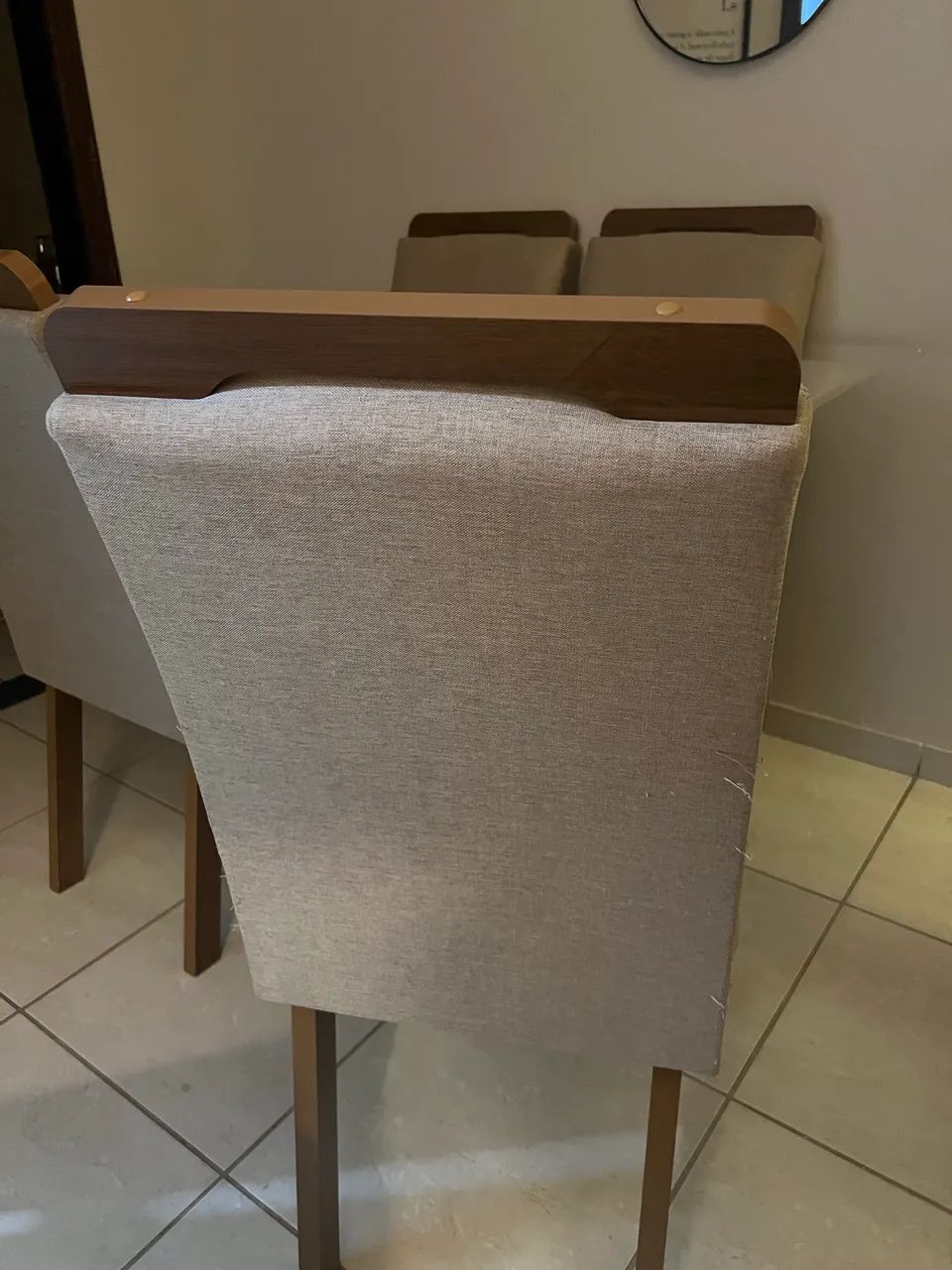 Vendo mesa 4 cadeiras de linho  - Foto 4