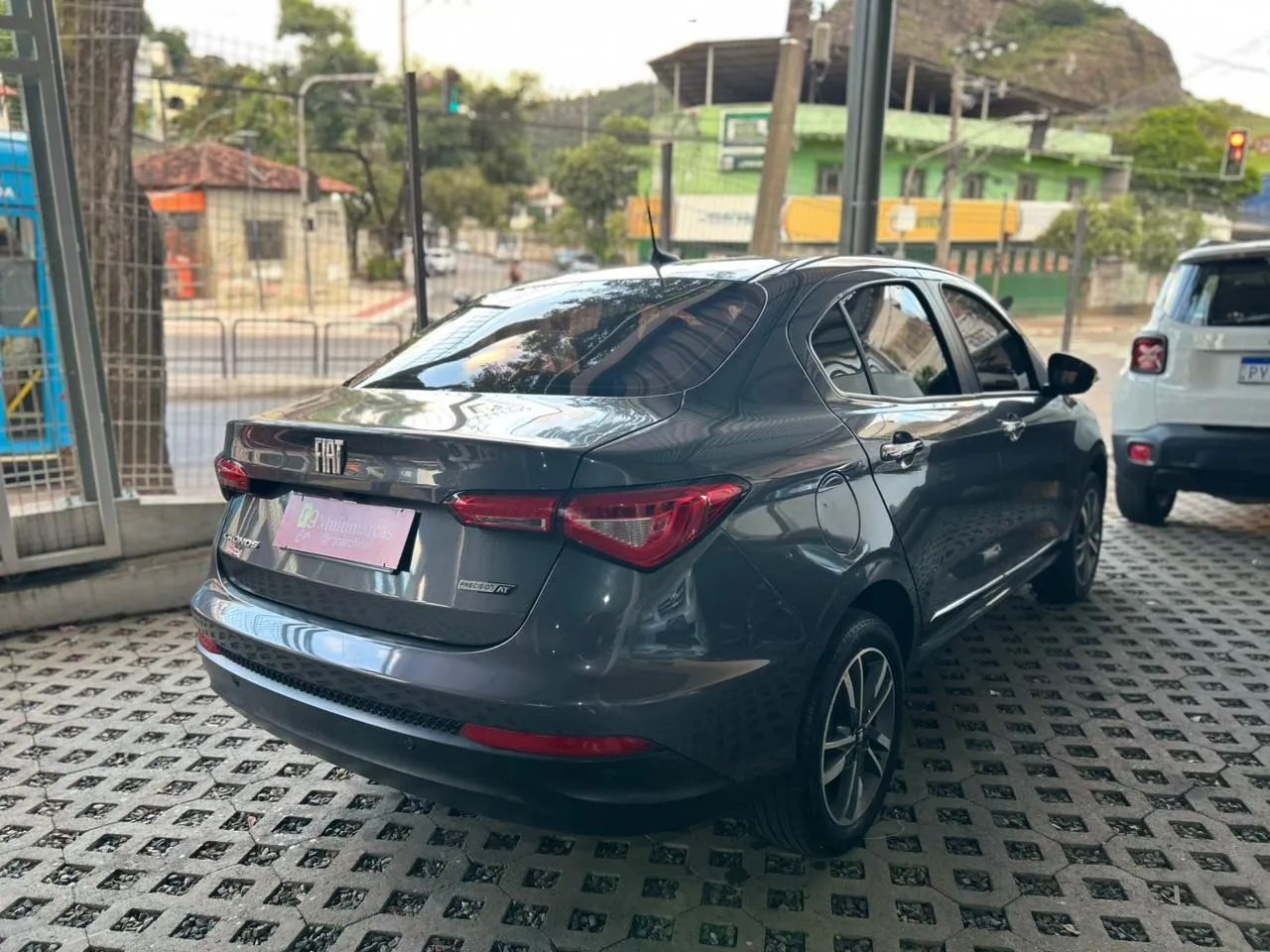 Fiat Cronos Precision 1.3 16V Flex Aut. 2023 - Foto 4