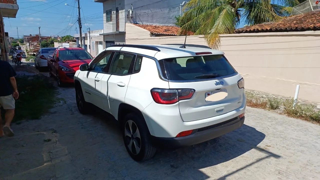 Jeep Compass COMPASS LONGITUDE 2.0 4x2 Flex 16V Aut. 2018
