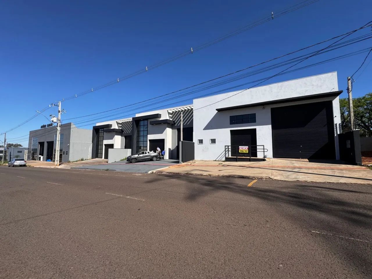Salão Comercial com 342m² | Com 2 acessos (Jinroku Kubota e Olavo Bilac) | Maringá-PR - Foto 2