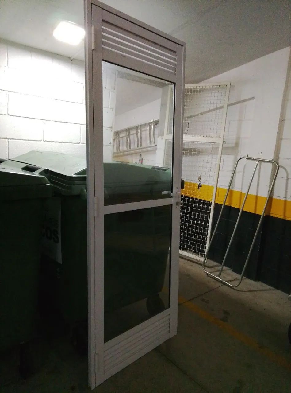 Porta de alumínio e vidro  - Foto 2