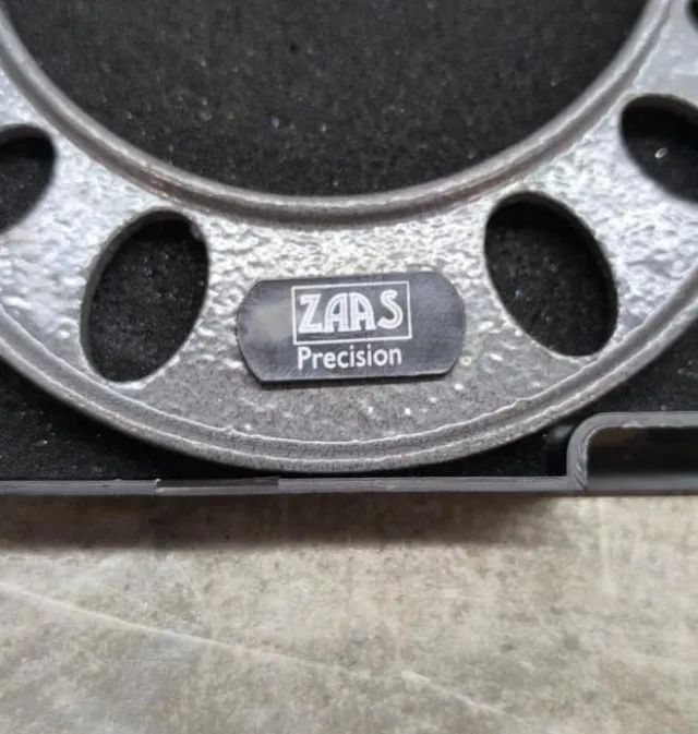 Micrômetro externo da marca Zaas Precision.