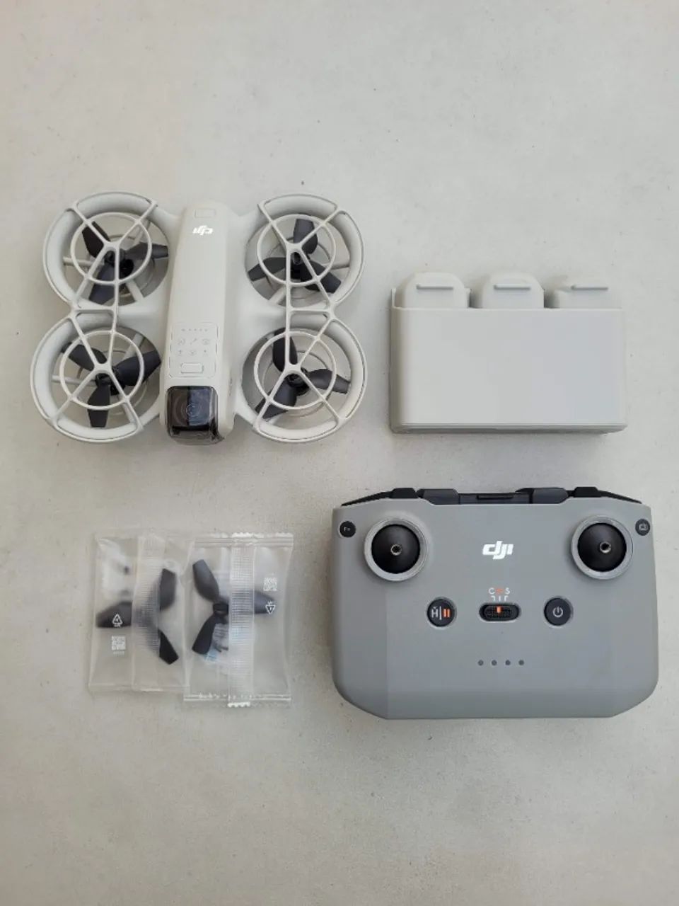 DJI Neo Fly More Combo Completo - 3 Baterias e Controle - Foto 3