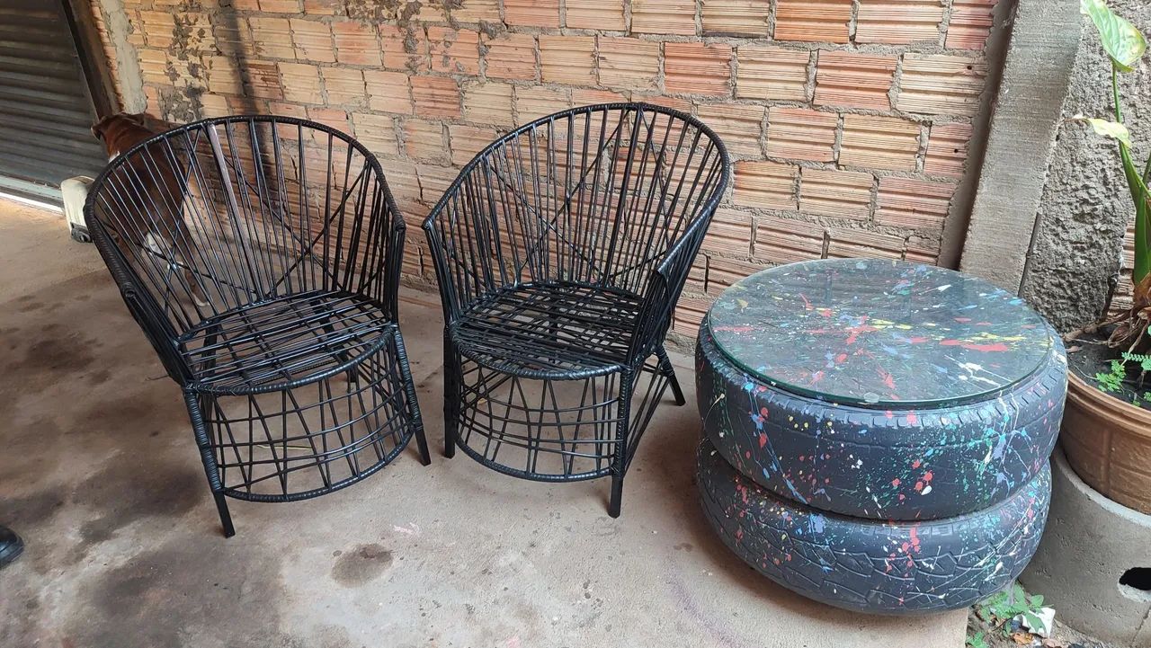 Se vende 2 cadeiras+mesinha de pneus  - Foto 4