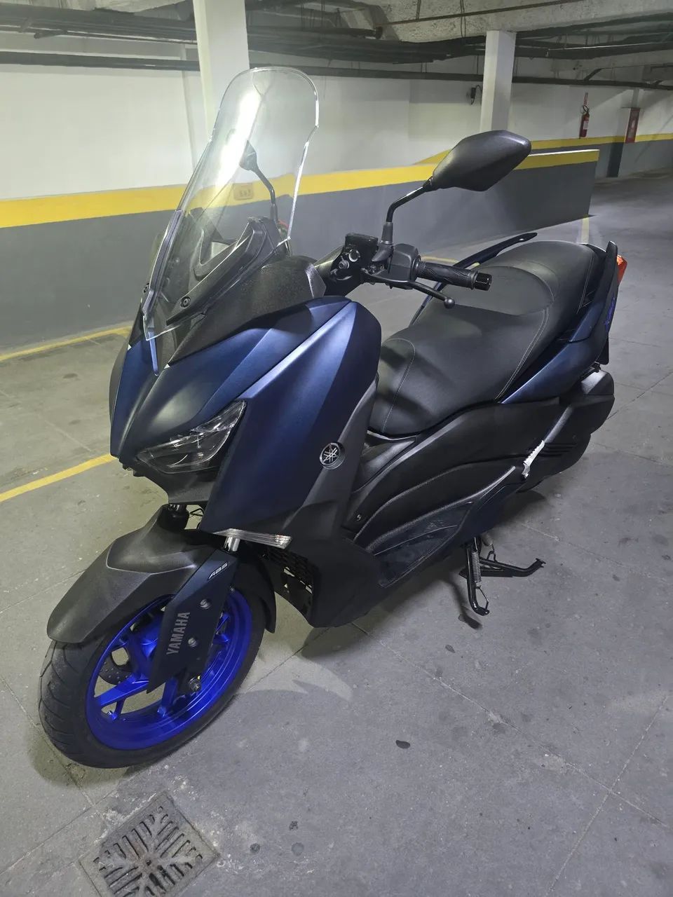 Yamaha XMAX 2023 - Foto 4