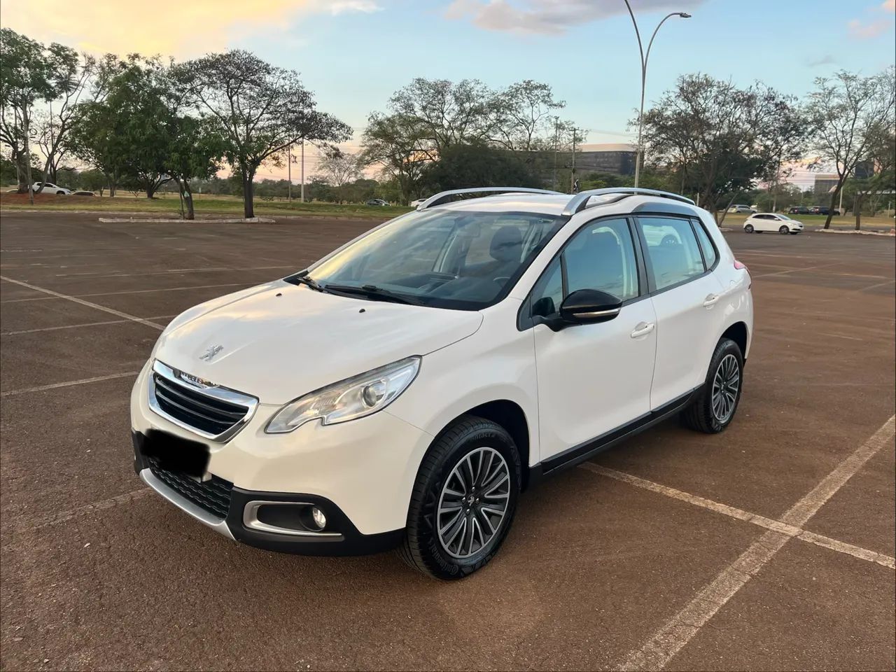 Peugeot 2008 ALLURE 1.6 16V 2018