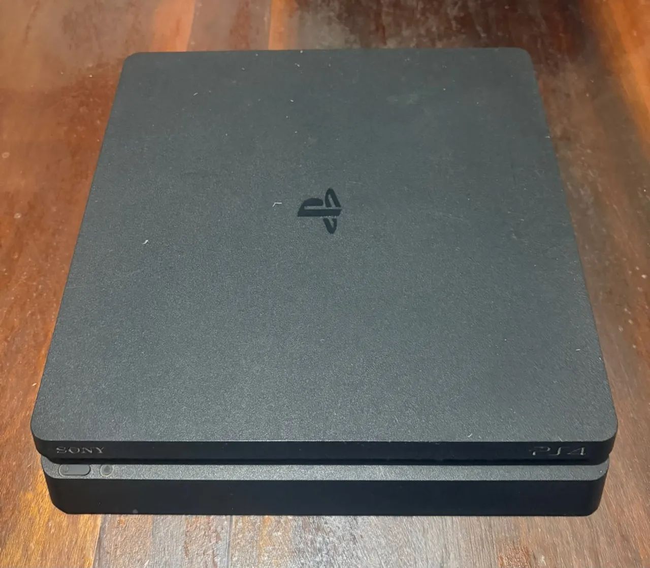 PS4 Slim 1TB + 2 controles  - Foto 3