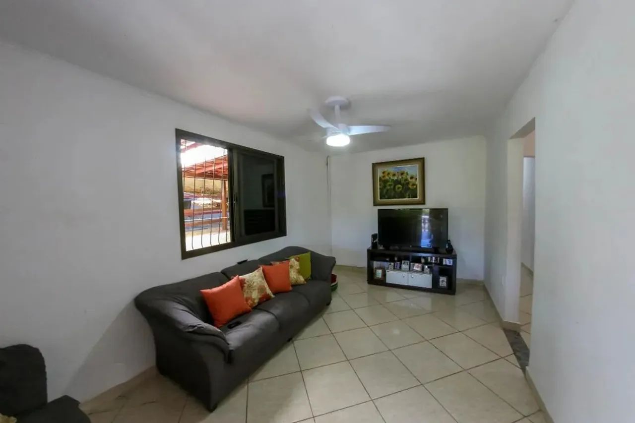 Casa à Venda - Ermelinda, 3 Quartos, 700 m2