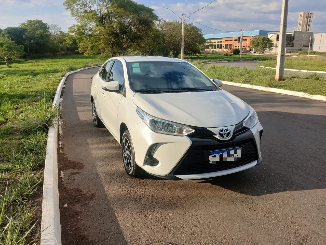 Toyota Yaris XL SEDAN 1.5 FLEX 16V 4P AUT. 2024