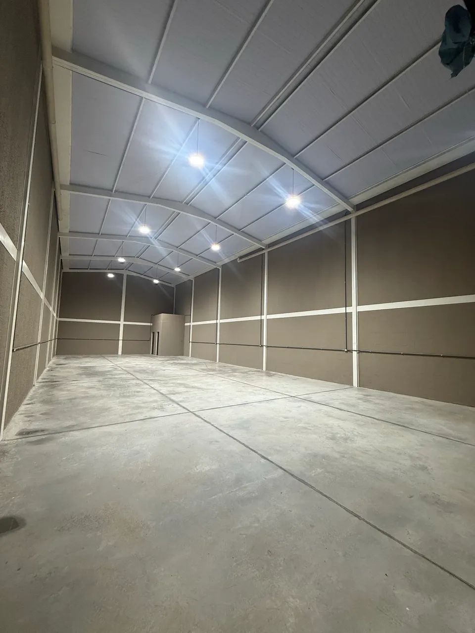 Vendo ou alugo galpão 750 mil