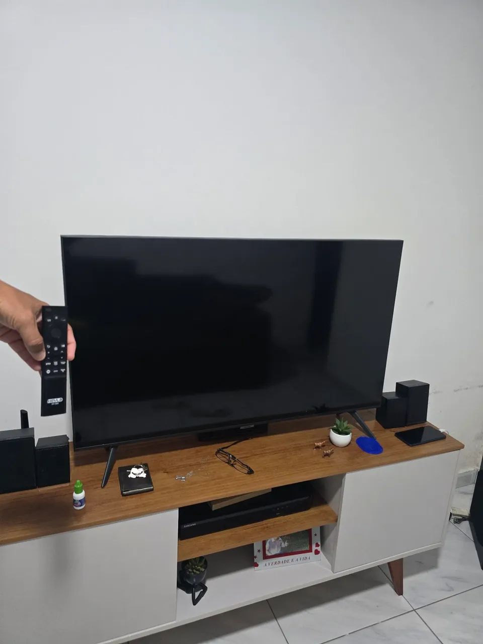 Vendo uma TV de 43 Samsung  completa 
