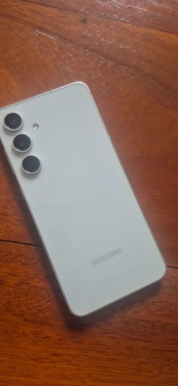 Celular Galaxy 24 FE. - Foto 3
