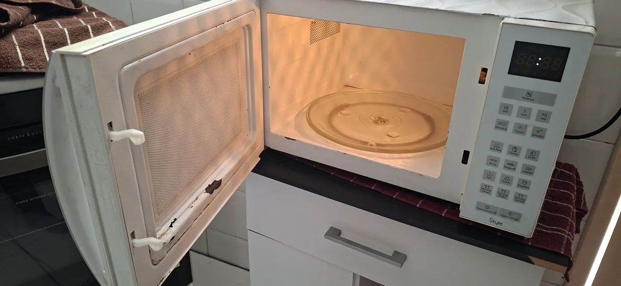 Microondas Panasonic 31 litros  - Foto 2