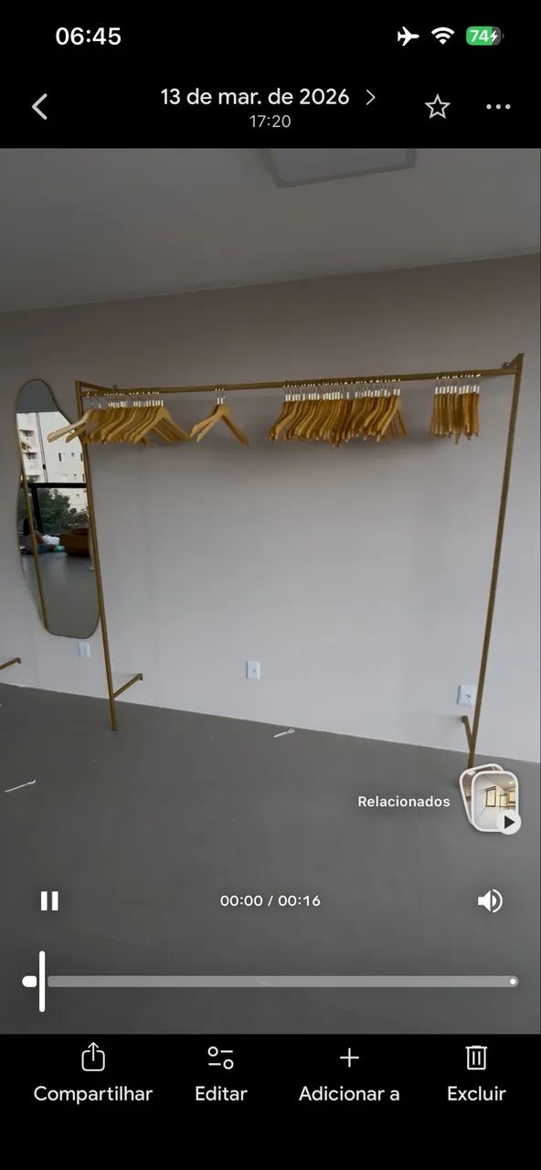 Arara de parede estilo industrial