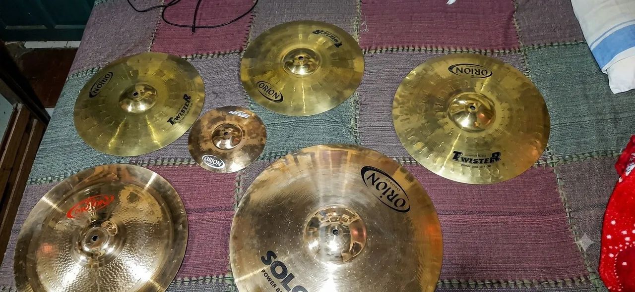 Pratos de bateria