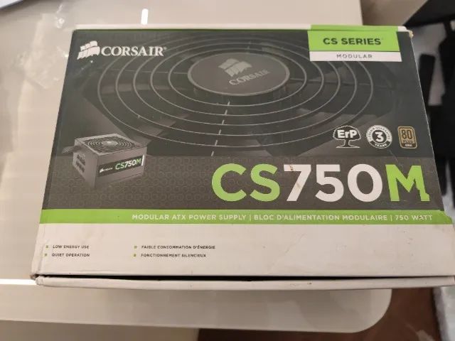Fonte semi modular Corsair CS750M com defeito