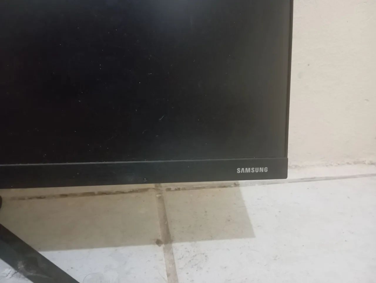 Monitor Samsung 27 polegadas (com defeito) - Foto 4