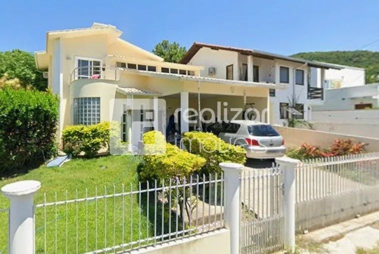 Casa com 3 dormitórios para locação