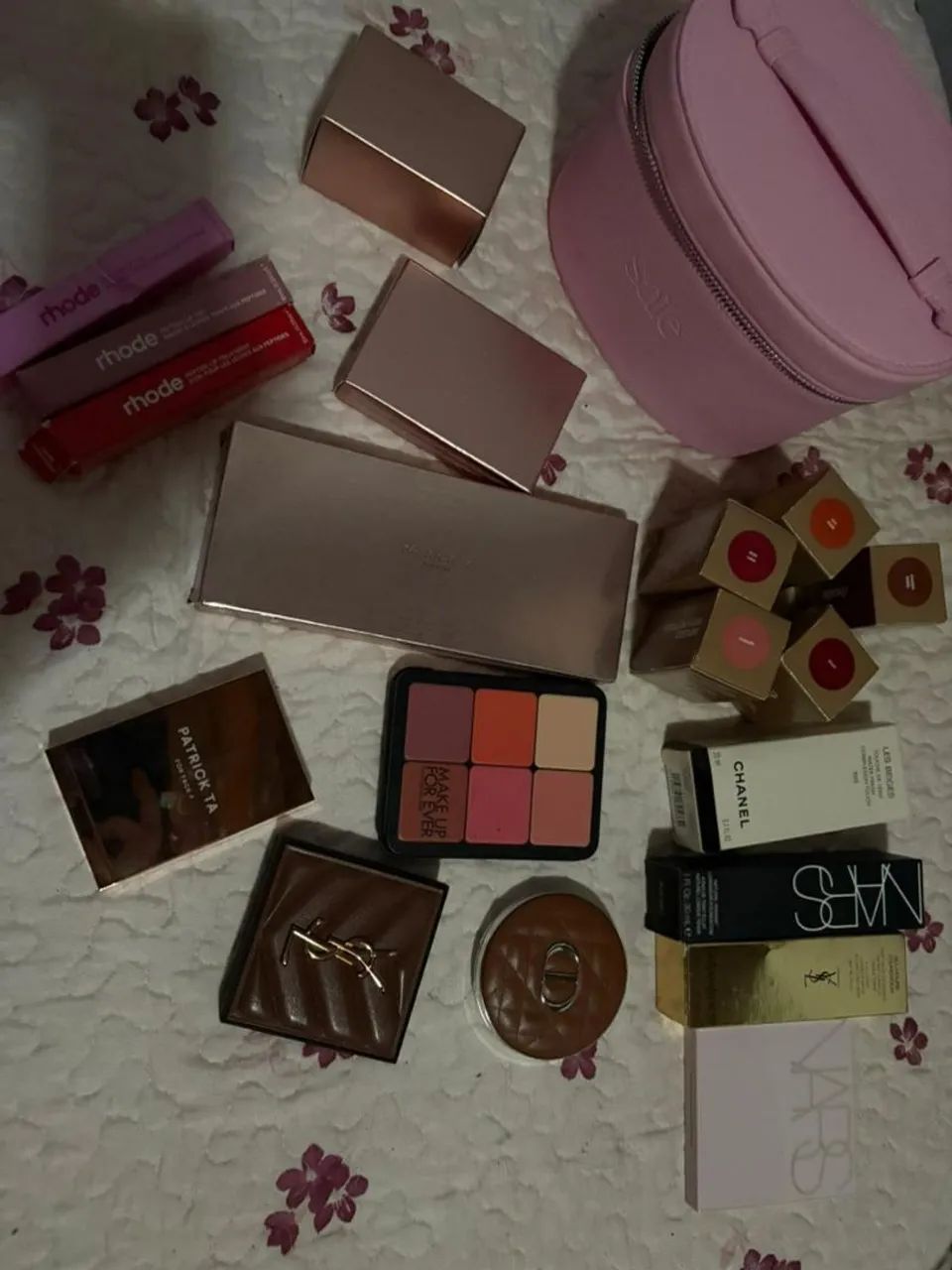 produtos de maquiagem importada variados 