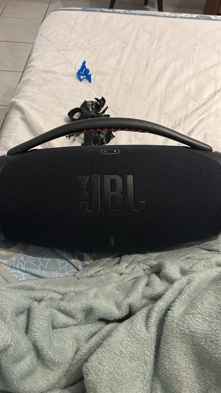 JBL bombox 3
