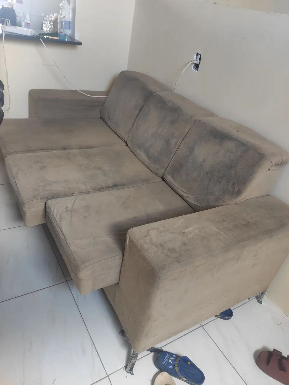 SOFA RETARTIL PEGAR HOJE