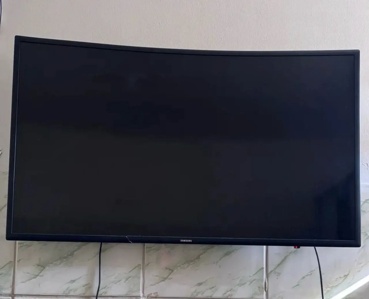 40" Full HD Curved Smart TV K6500A ( COM DEFEITO)