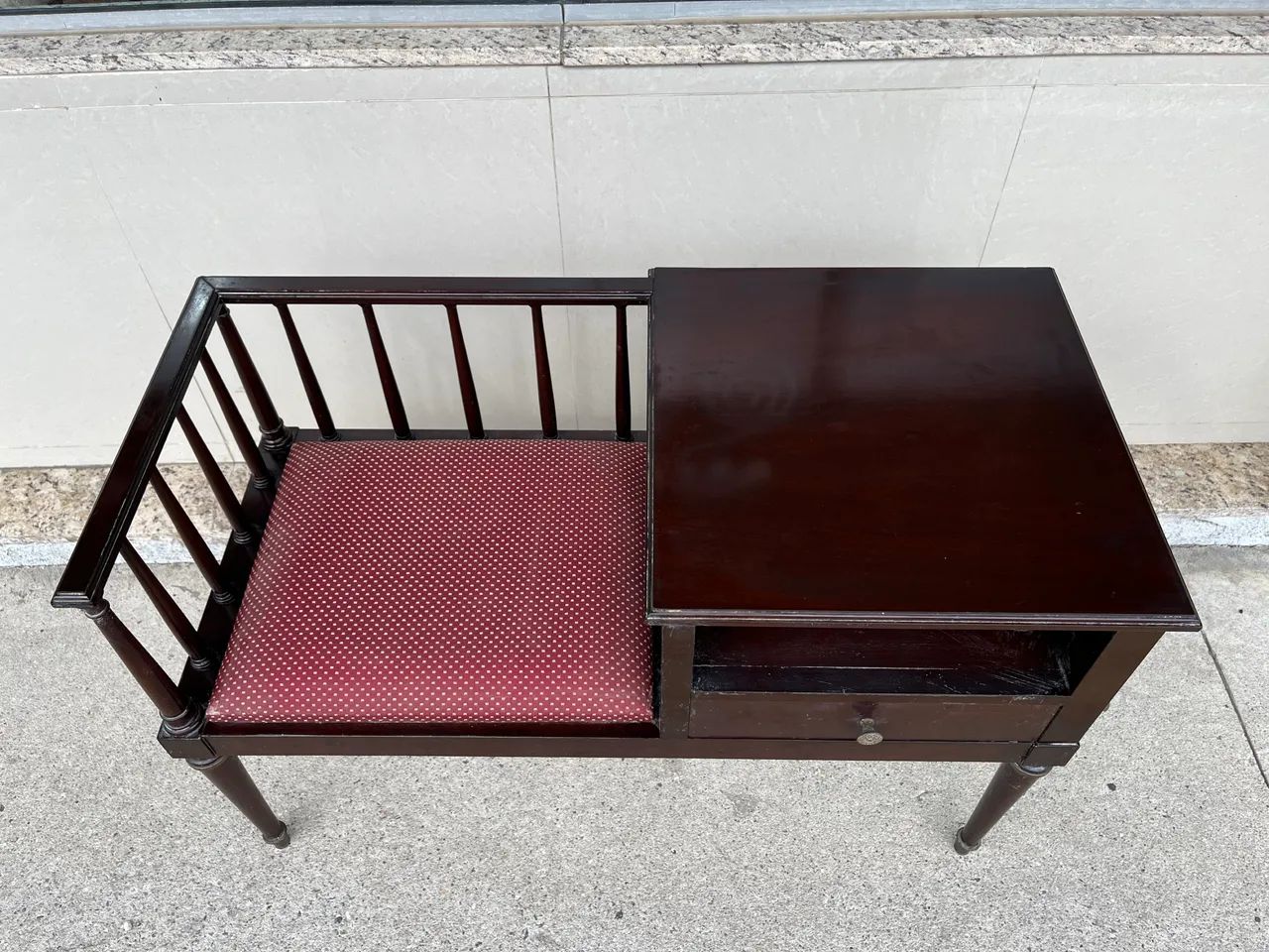 Mesa de telefone vintage