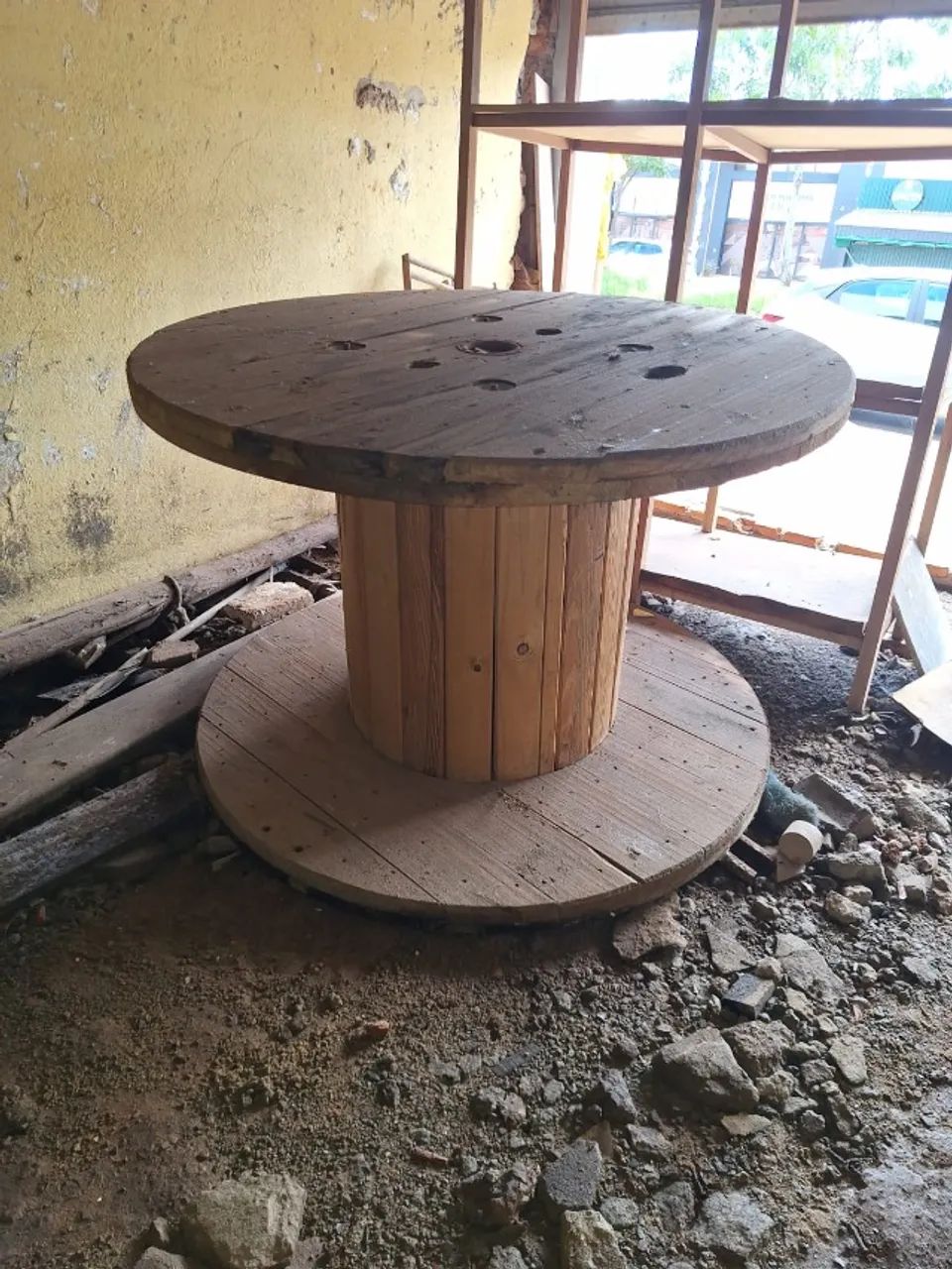 Carretel madeira rustica para fazer mesa / enfeite com 1,25mts - Foto 2
