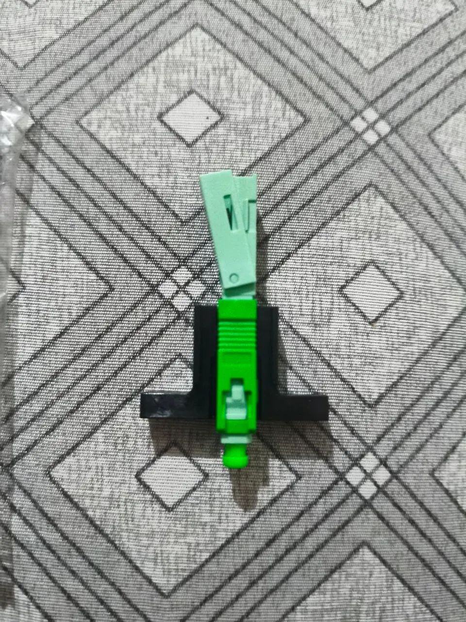 Diversos conectores de fibra óptica