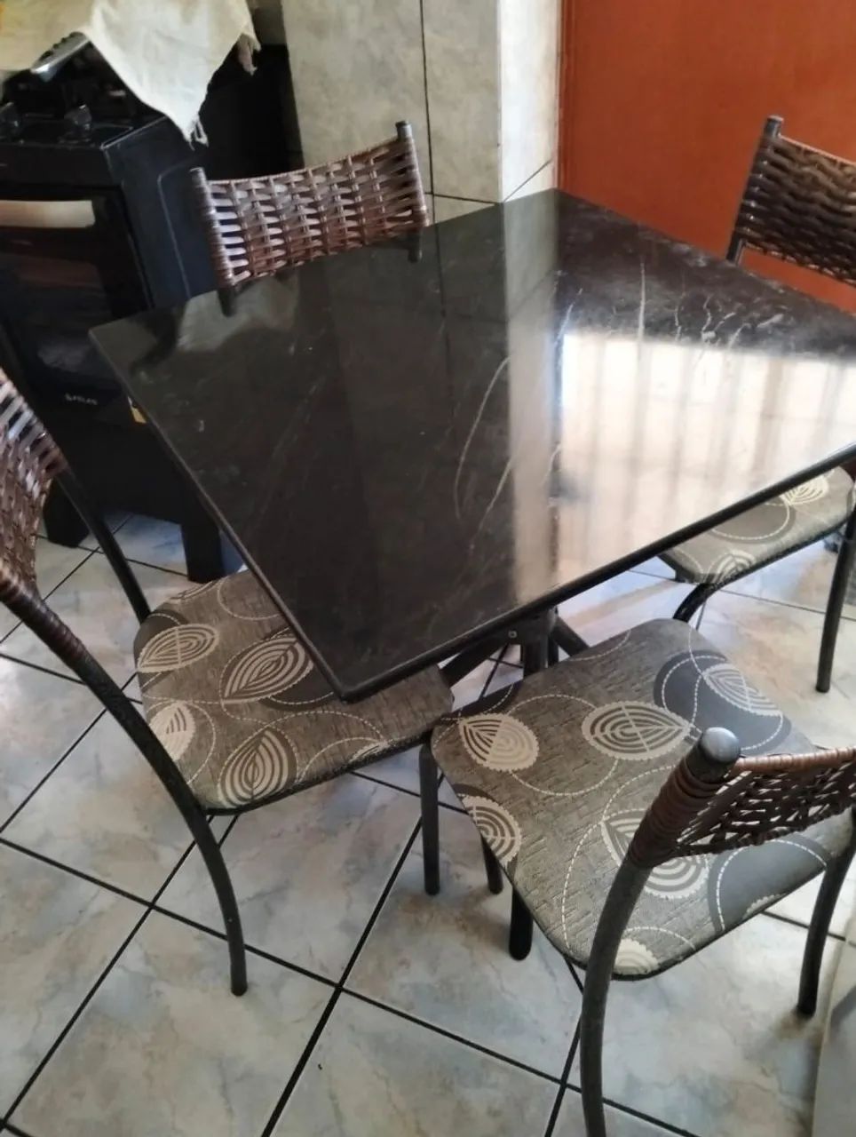 Mesa de jantar com 4 cadeiras - Foto 2