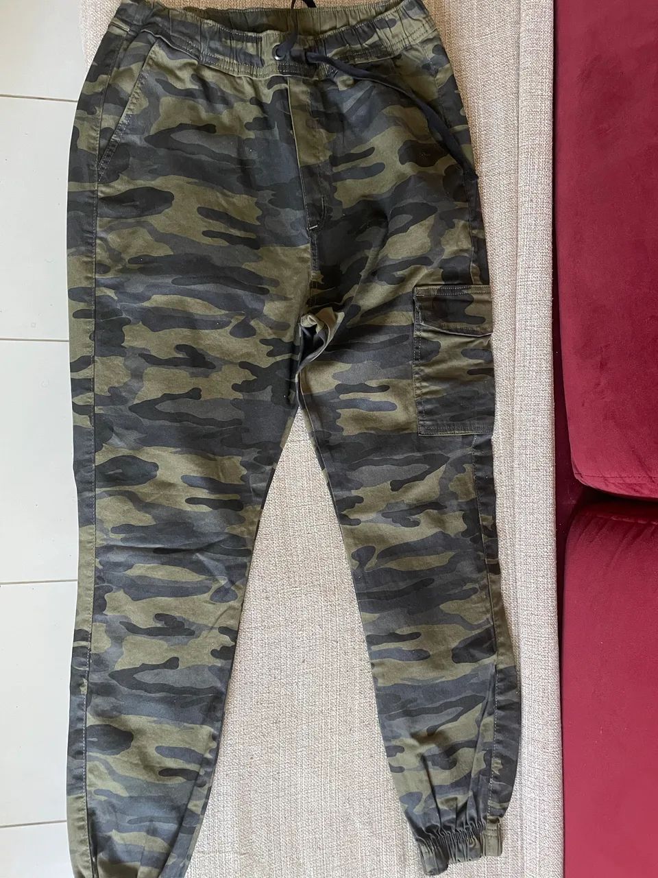 Calça unissex camuflada 