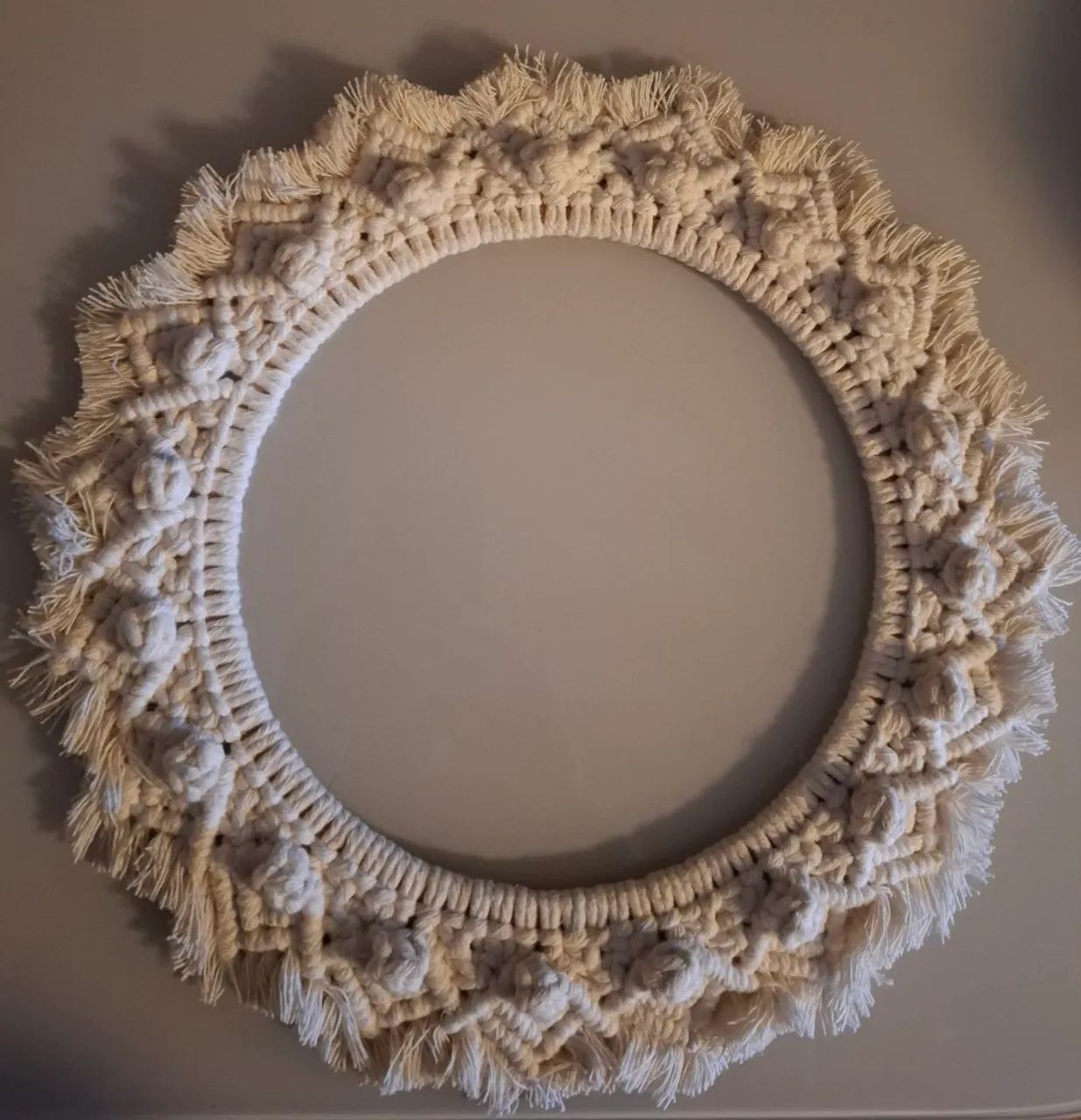 Três Molduras para espelho em Macrame - Foto 3