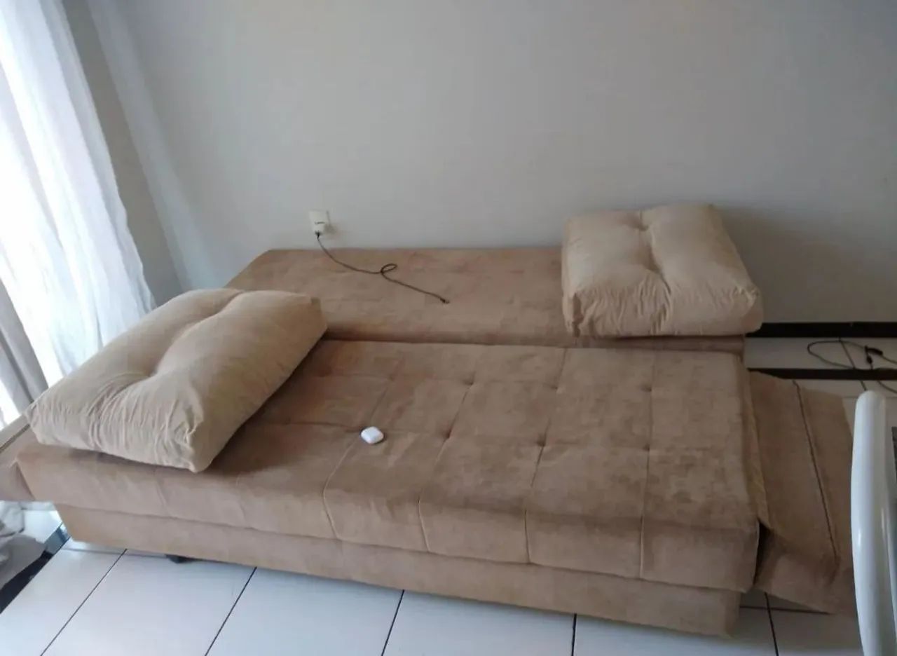 Sofá cama Casal espaçoso e em otimas condições. - Foto 2