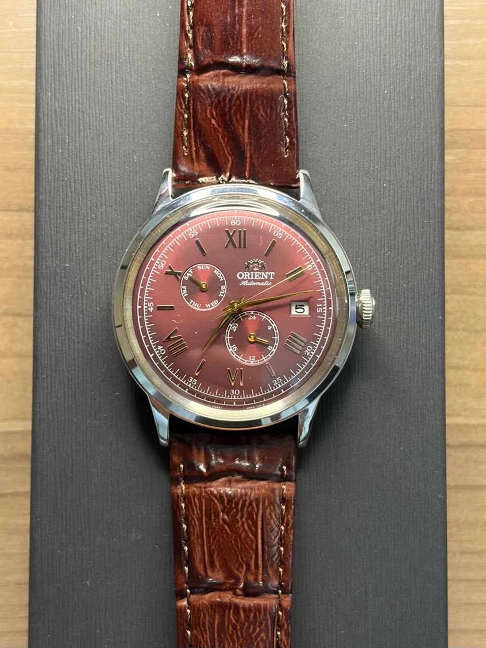 Relógio Orient Bambino Bordô