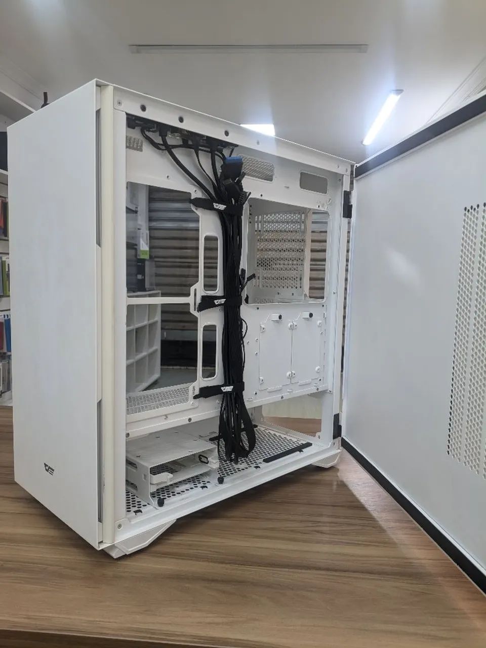 GABINETE DARKFLASH SPECIAL EDITION DESIGN + PERFORMANCE - Foto 4